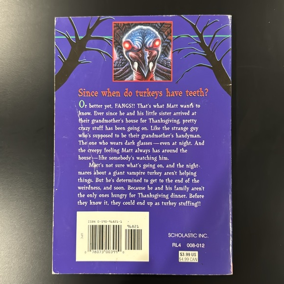 Fangs-giving by Dian Curtis Regan - Softcover Scholastic Apple Paperbacks Novel - Picture 2 of 8